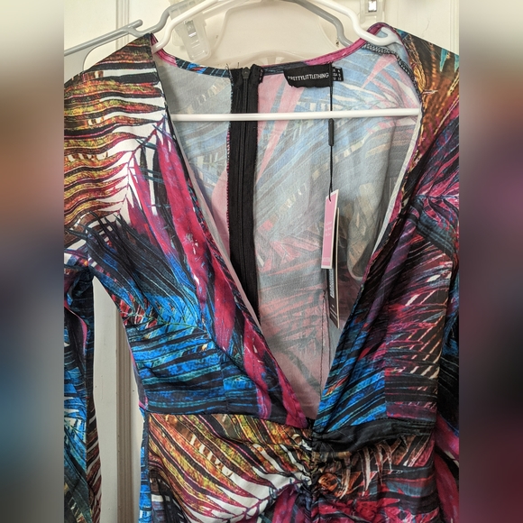PrettyLittleThing Multi Print Palm Plunge Ruched Mini Dress - Picture 5 of 6